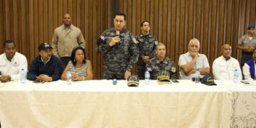 Mayor general Alberto Then encabeza encuentro de proximidad en Los Alcarrizos 