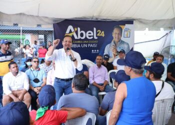 Mientras el Gobierno habla de buenas intenciones los dominicanos viven un infierno, asegura Abel Martínez