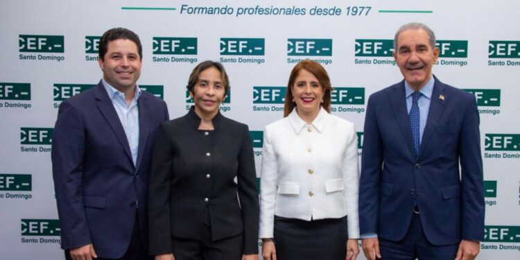 CEF-Santo Domingo y MESCyT impulsan junto a otras universidades mentalidad emprendedora