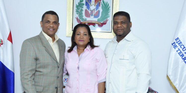 Gobierno inicia proceso de saneamiento de terrenos para beneficiar 4 mil familias con títulos de propiedad