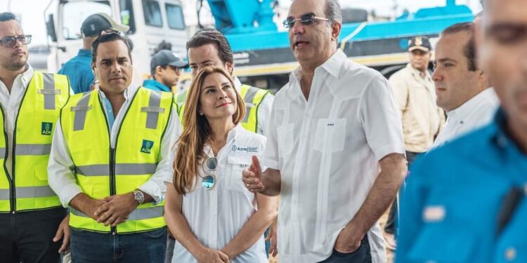 Presidente Abinader y alcaldesa Carolina Mejía supervisan obras beneficiarán al DN
