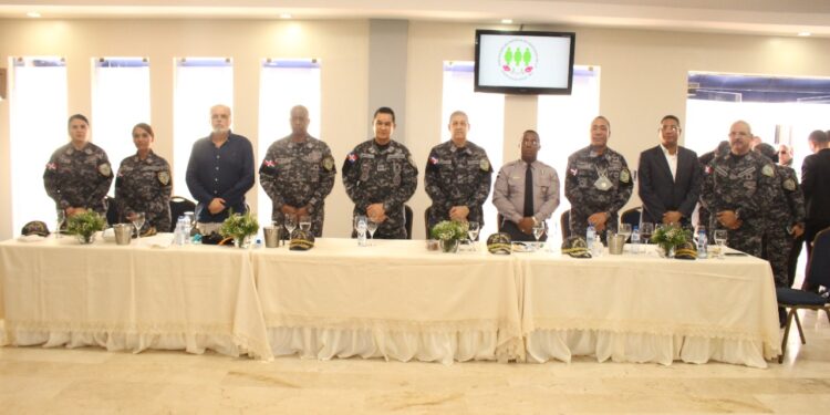 Padres policías son agasajados por su rol familiar y como defensores de la ley y el orden