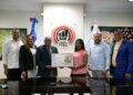 ITSC entrega laptops a estudiantes gracias a la Fundación Fondo Quisqueya