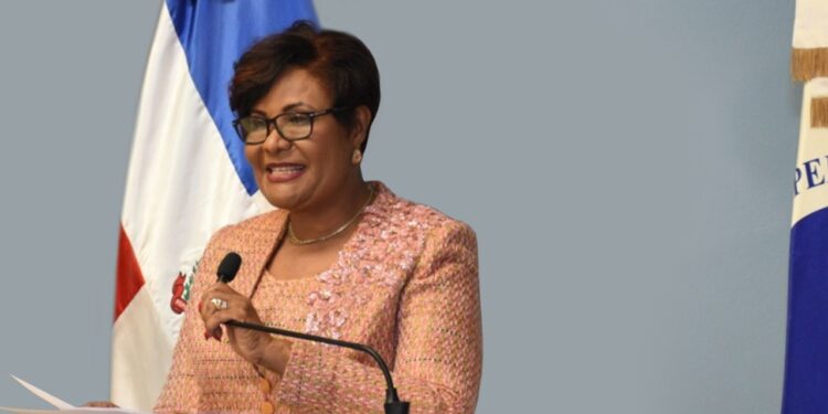 Josefa Castillo proclama en dos años han revolucionado la Superintendencia de Seguros