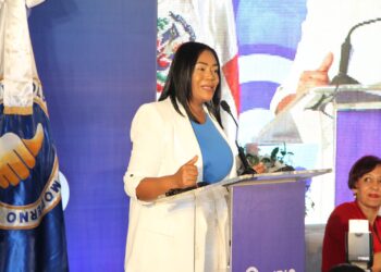 Diputada Leyvi Bautista anuncia aspiración a la Secretaria General de la Mujer del PRM