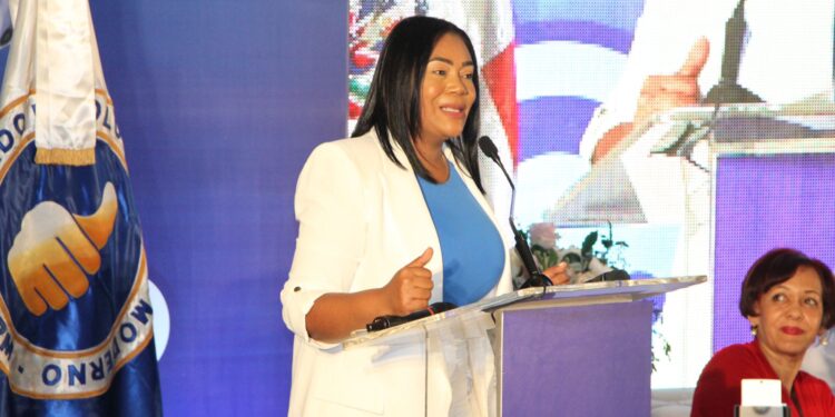 Diputada Leyvi Bautista anuncia aspiración a la Secretaria General de la Mujer del PRM