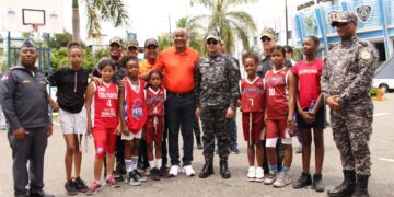 Palacio de la Policía se convierte en centro de deportes y recreación para decenas de jóvenes