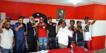 Movimiento Rebelde juramenta decena de jóvenes en SDN