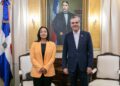 Presidente Abinader recibe funcionaria del Departamento de Estado