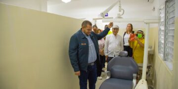 Alcalde Carlos Guzmán y Fundación B2M entregan Unidad de Atención Primaria en comunidad de Duquesa