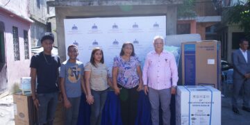 Instituto de Auxilios favorece con donación a familia afectada por incendio