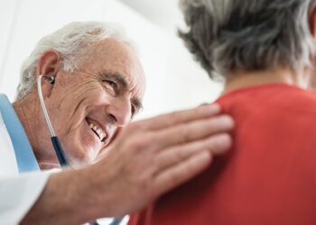 Médicos de Centroamérica y el Caribe se reúnen para discutir abordajes innovadores para los pacientes con esclerosis múltiple