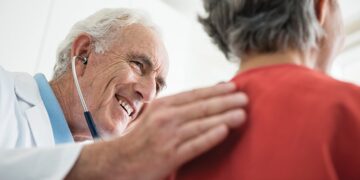 Médicos de Centroamérica y el Caribe se reúnen para discutir abordajes innovadores para los pacientes con esclerosis múltiple