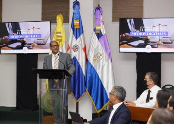 Integrantes Comisión Legislativa SCJ realizan consulta pública del Reglamento para implementación Ley Uso Medios Digitales en el Poder Judicial