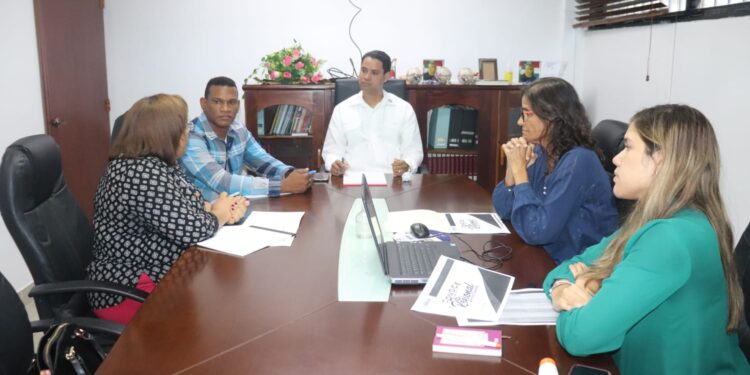 Director de la Regional 15, participa en el proyecto "Conoce tu Regional Investigando"