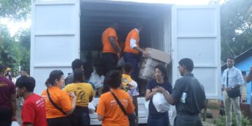 Jóvenes adventistas realizan operativo de servicio y ayuda en comunidad de Monte Plata