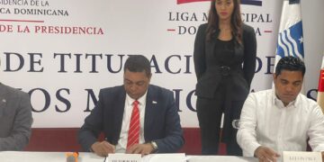 Ministerio Administrativo y Liga Municipal ejecutarán programa de titulación a nivel municipal para beneficiar  20 mil familias