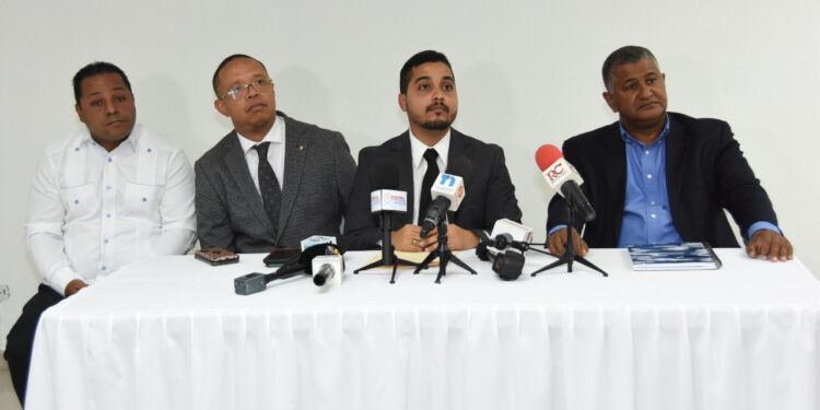 Abogado Mérido Torres aclara no ha recibido dinero del Estado sino el pago de honorarios profesionales