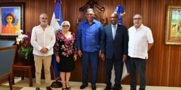 Autoridades de la UASD respaldan reforma policial con docentes y becas