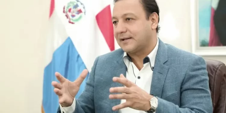 Abel Martínez ganaría con más del 92% consultas PLD en Santiago, según encuesta