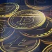 Fiscalía de Santiago arresta mujer de una red que estafó con más de 50 millones de pesos con la falsa venta de criptomonedas
