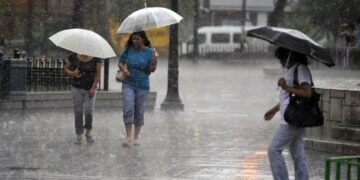 Una vaguada dejará aguaceros y ráfagas viento en horas de la tarde