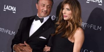 Esposa de Sylvester Stallone le pide el divorcio