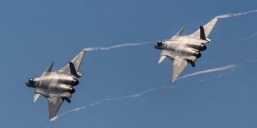 China sacude el Estrecho de Taiwán con prácticas de disparo de misiles de largo alcance