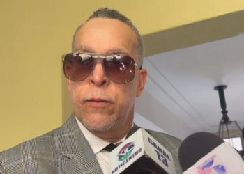 Abogado de Alburquerque Comprés solicitará el aplazamiento de medida coerción