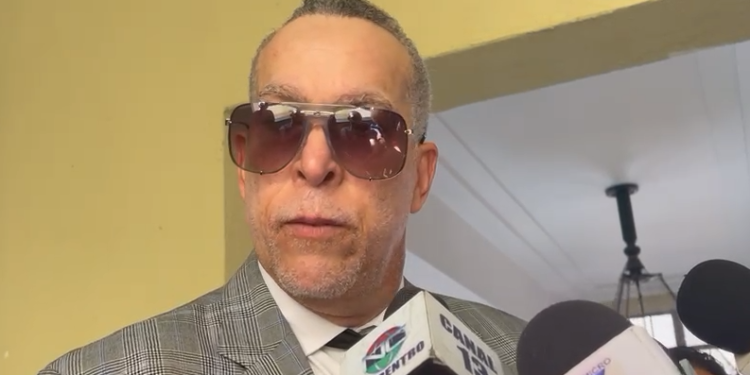 Abogado de Alburquerque Comprés solicitará el aplazamiento de medida coerción