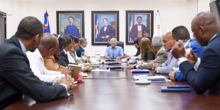 El Minerd pagará en septiembre aumento 10 % a los técnicos educativos