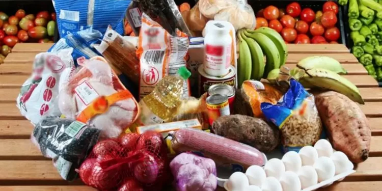 Director de Pro Consumidor afirma mayoría productos canasta básica han bajado de precios