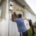 Puertorriqueños furiosos por apagones días después de Fiona