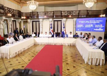 Presidente Abinader rinde informe sobre avances en labores de ayuda tras huracán Fiona