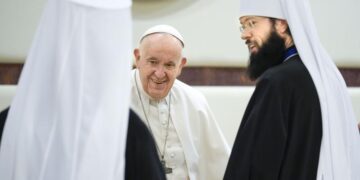 En medio de la guerra de Rusia, el Papa dice que la fe no puede justificar tal maldad