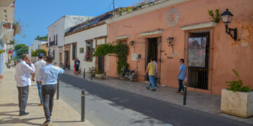 Ciudad Colonial: Realizan censo y encuestas a negocios, residentes y visitantes para trabajos de revitalización