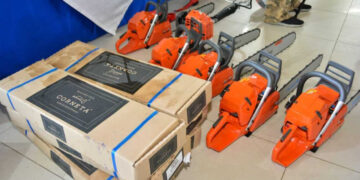 FEDA entrega equipos para recuperar áreas productivas de Hato Mayor