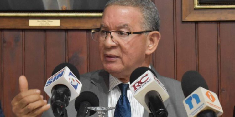 Instituto Duartiano: Es oportuna prohibición entrada al país al ex ministro y pandilleros haitianos