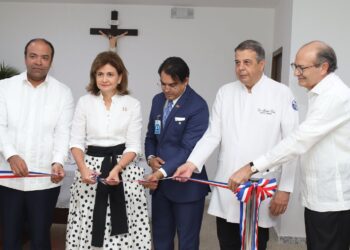 Vicepresidenta Raquel Peña inaugura  capilla Nuestra Señora del Rosario 