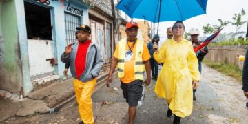 Alcaldesa Carolina Mejía supervisa zonas vulnerables del Distrito Nacional