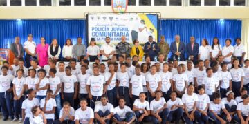 Más de 150 niños, niñas y adolescentes de Barahona inician entrenamiento en programa Policía Juvenil Comunitario