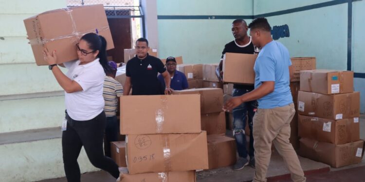 INABIE inicia mañana entrega de más de 33 mil uniformes y otra utilería escolar en zonas afectadas por Huracán Fiona