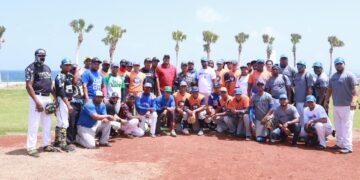 “Un Día Deportivo con la Policía Nacional” llega al municipio de Cabrera, para estrechar lazos con la comunidad