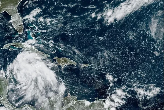 Huracán Ian se acerca a Cuba en camino a azotar Florida como categoría 4