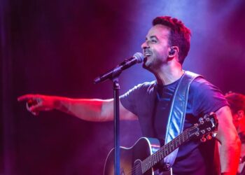 Luis Fonsi pospuso “hasta nuevo aviso” su concierto en Venezuela