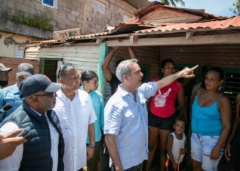 Abinader asegura ninguna familia afectada por huracán Fiona se quedará sin recibir mano amiga del Gobierno