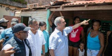 Abinader asegura ninguna familia afectada por huracán Fiona se quedará sin recibir mano amiga del Gobierno
