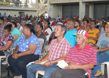 Gobierno inicia primera etapa del Proyecto de Titulación en Azua