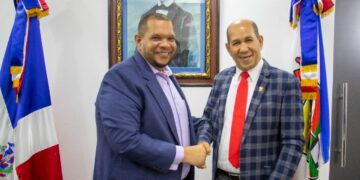 Alcalde Carlos Guzmán destinará recursos para construcción de iglesias