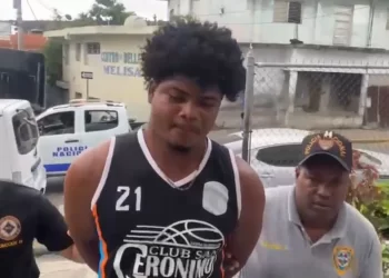 Policía captura hombre por presunta violación de anciana de 98 años